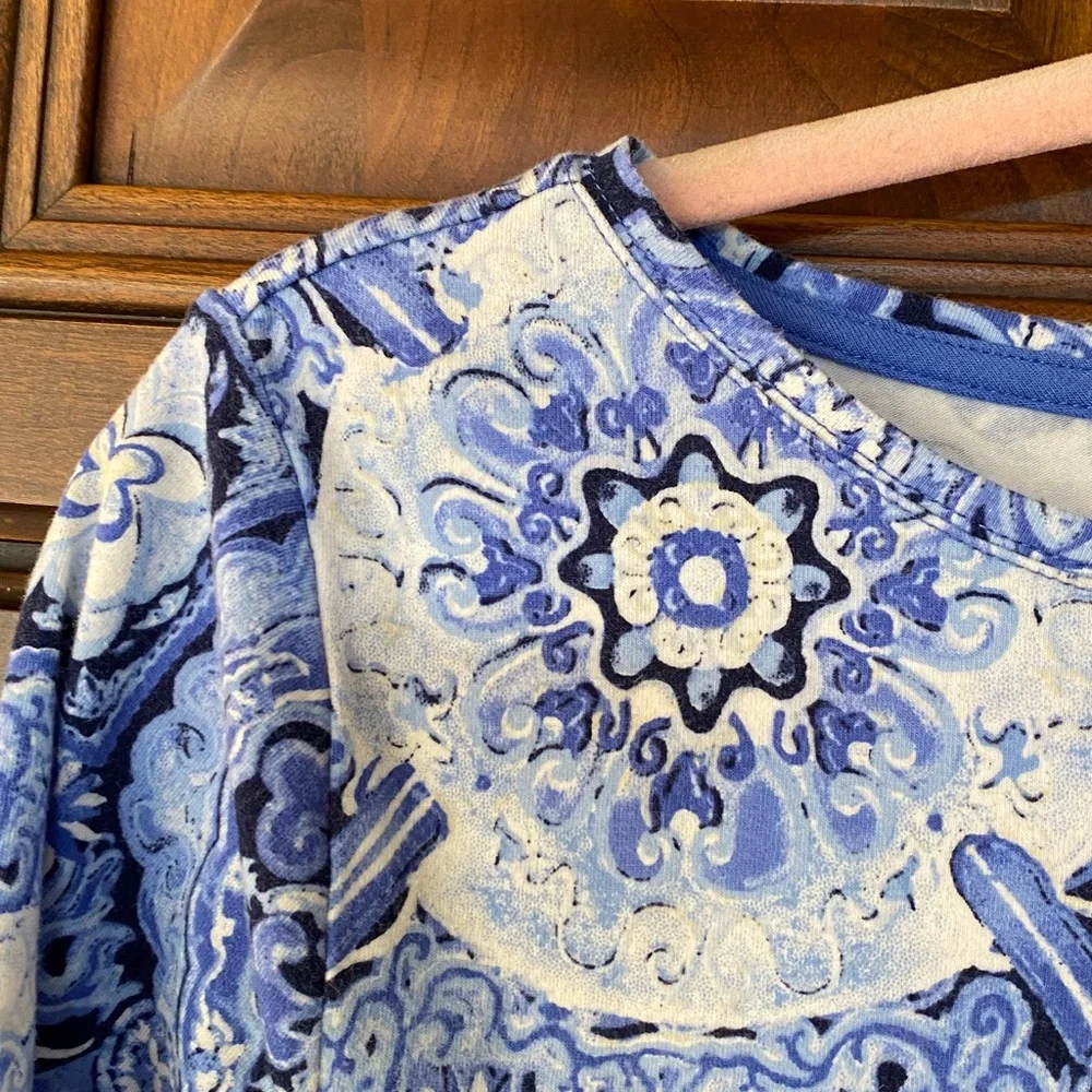 TALBOTS Tee - Picture 2 of 10